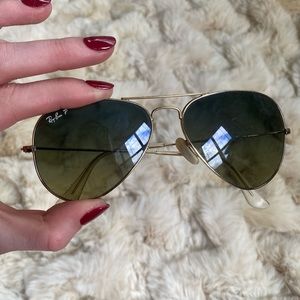 Ray-Ban Polarized Aviators 58mm. Green lenses, gold rims.